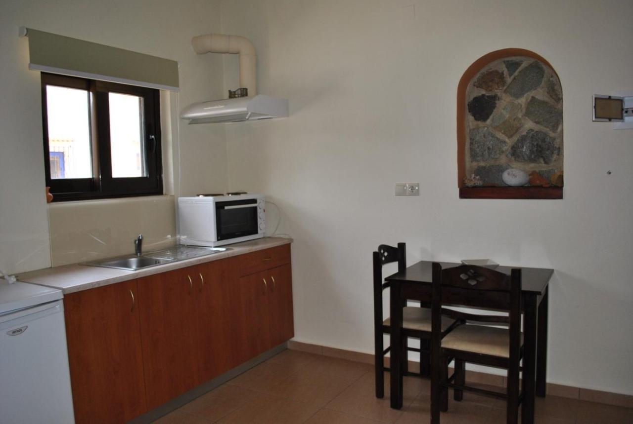 Ferienwohnung Xenonas Anopolis 2 Sinoikismos Kambos Exterior foto